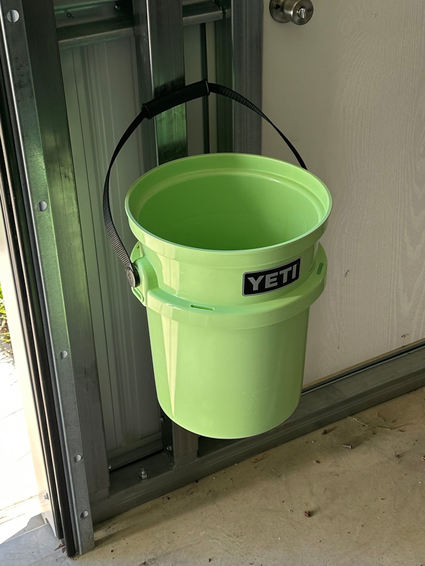 Yeti LoadOut Bucket Wall Mount