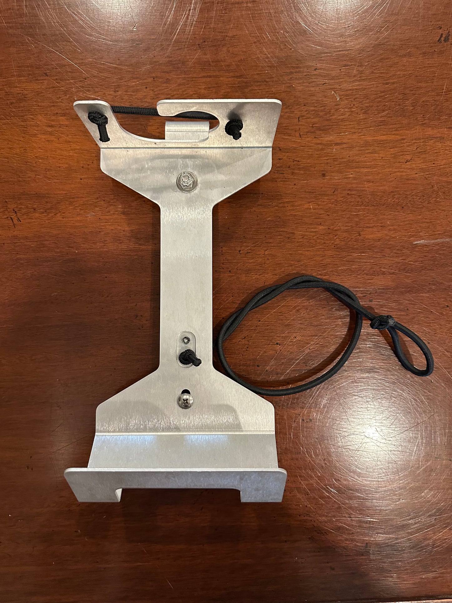 Sand Flea Rake Holder for YETI LoadOut Bucket