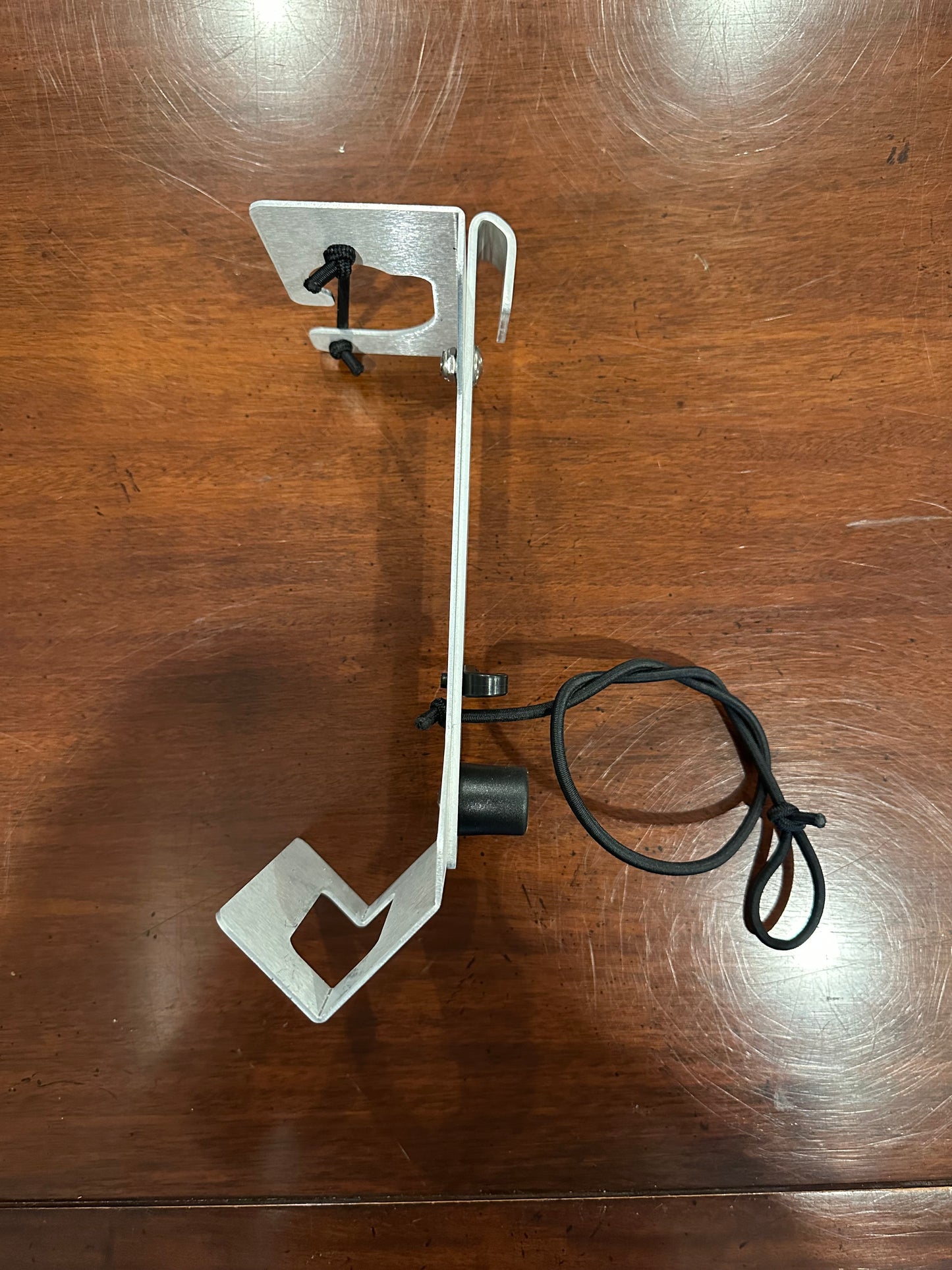 Sand Flea Rake Holder for YETI LoadOut Bucket
