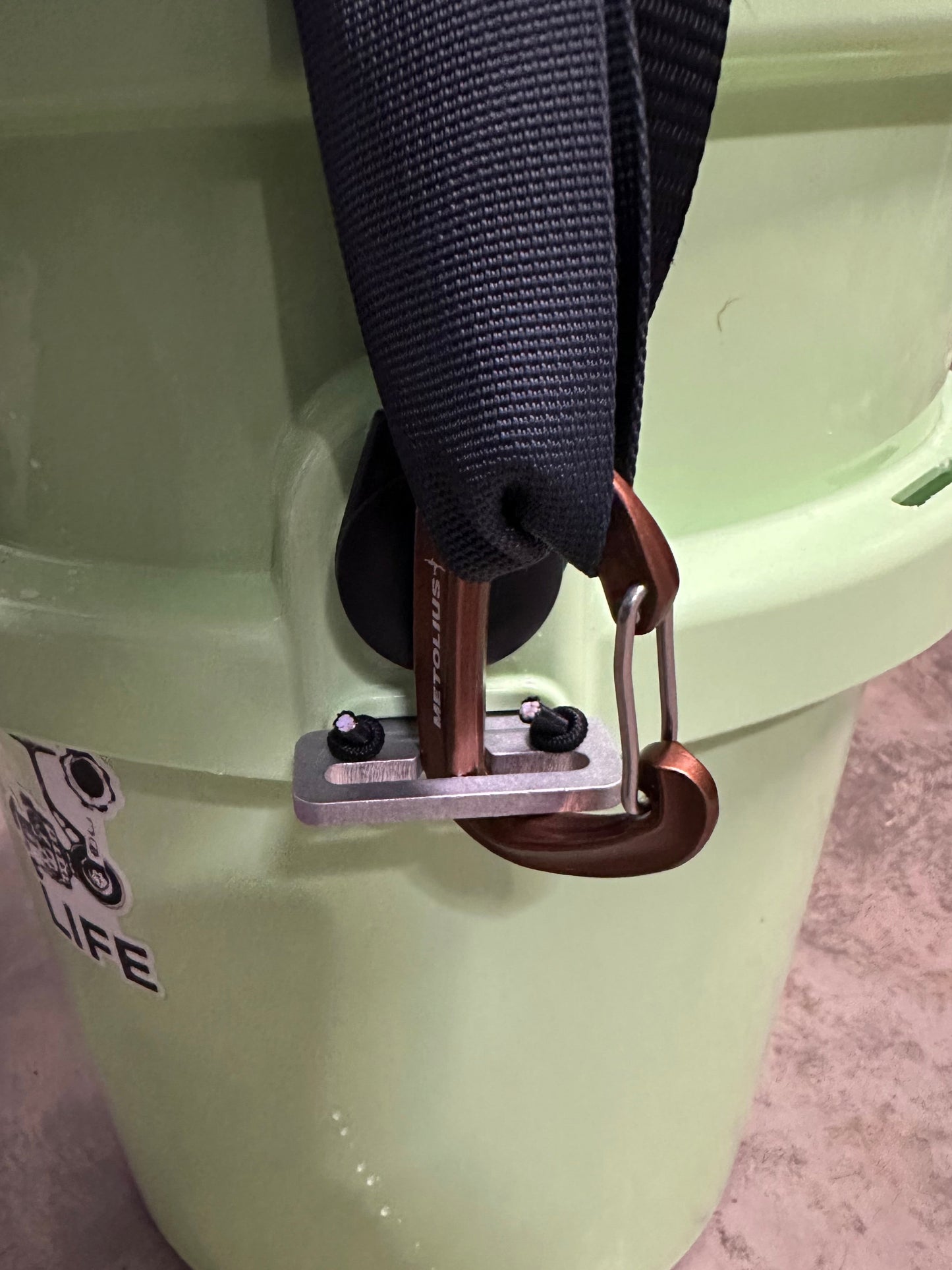 Shoulder Strap Bracket for YETI LoadOut Bucket
