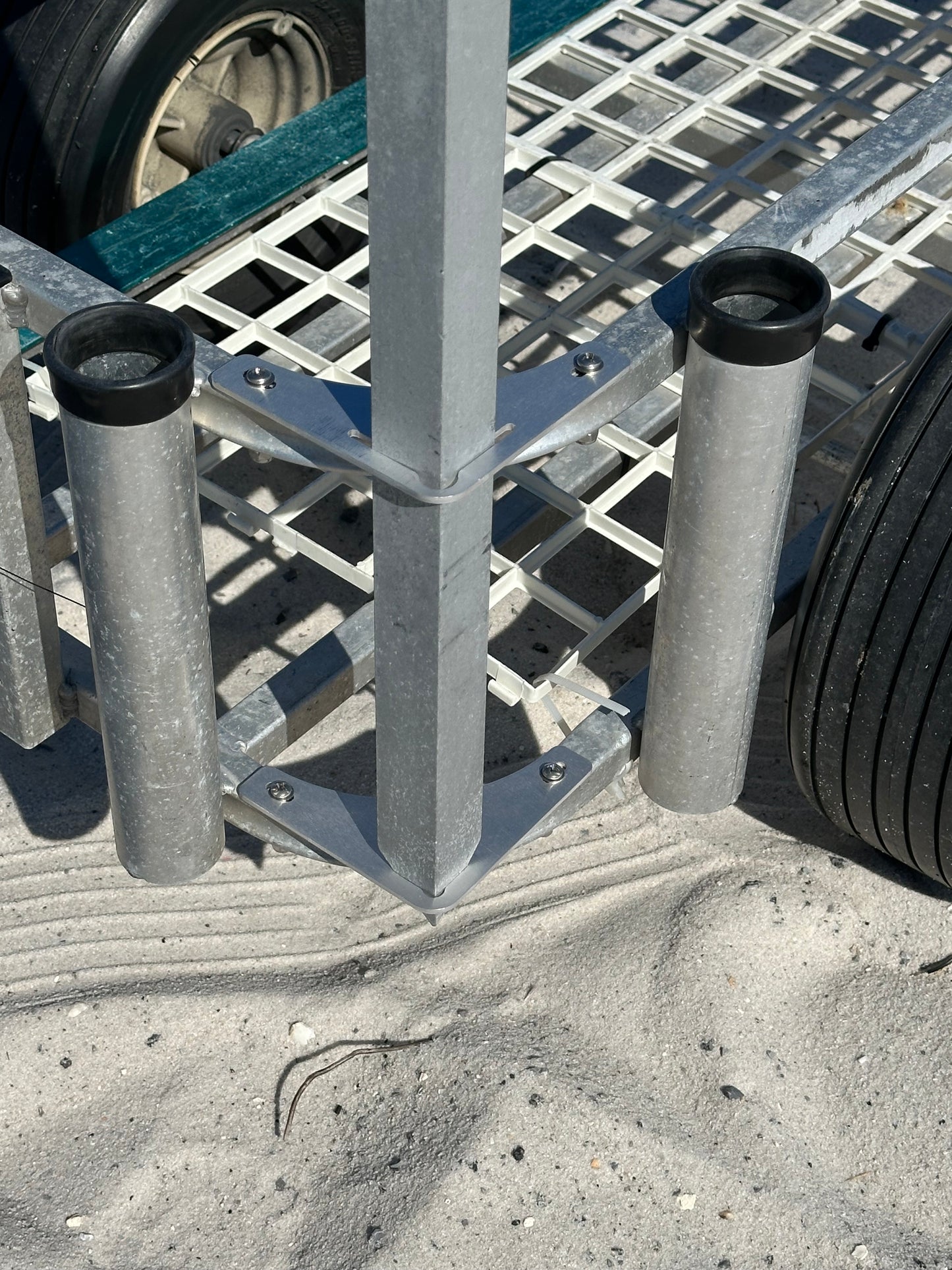 Sand Spike Mount/Holder for Fish-n-Mate Beach Cart