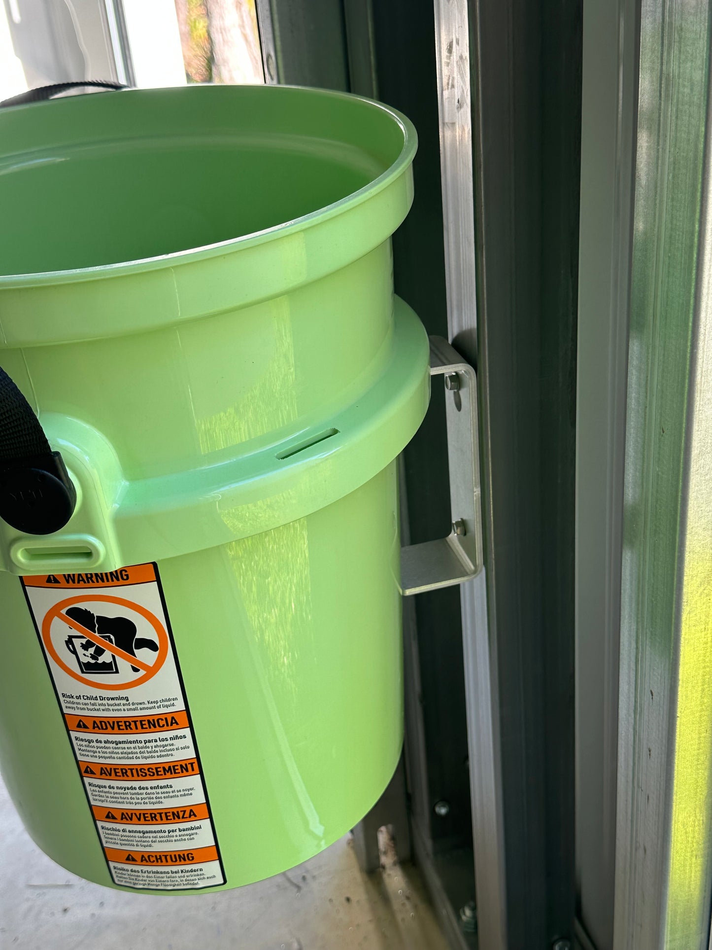 Yeti LoadOut Bucket Wall Mount
