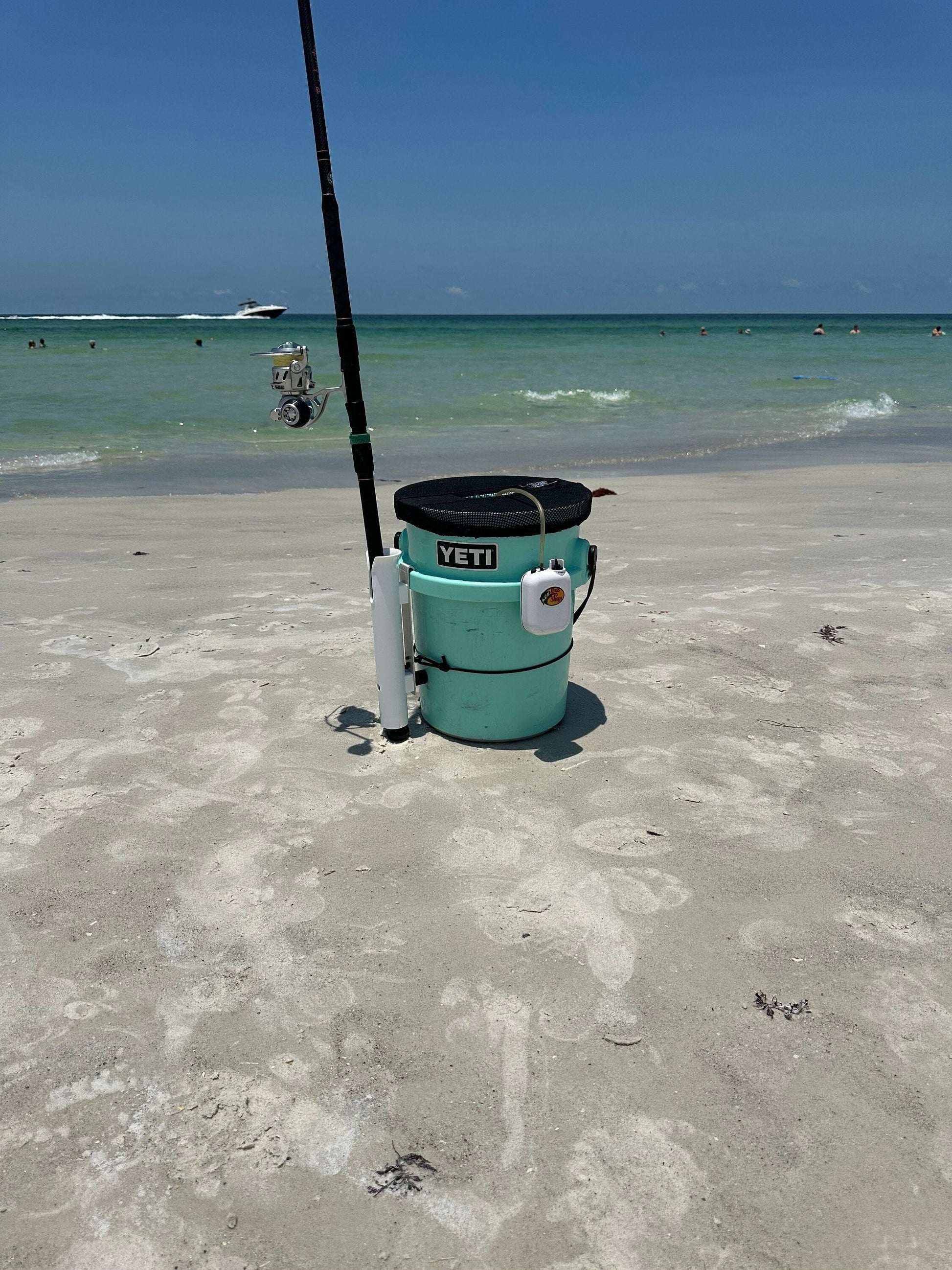 fishing rod holder for yeti loadout bucket Single Fishing Rod Holder for YETI Loadout Bucket – Rod Rail Tackle